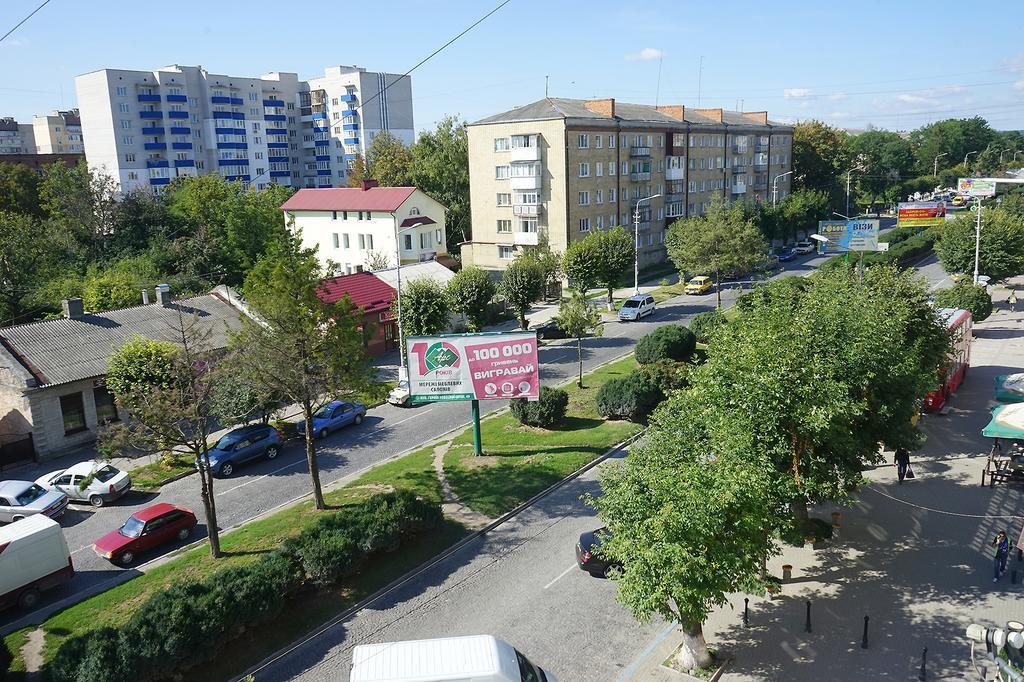 Apartment On Kniaziv Koriatovychiv Kamianets-Podilskyi Exterior photo